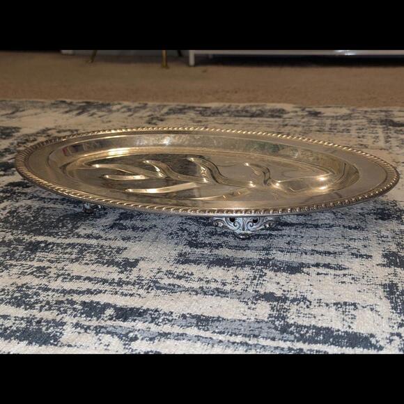 Vintage Silverplated Large Meat Platter With Elegant Feet. - Picture 8 of 10